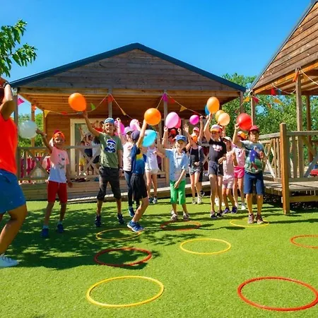 Bien Etre En 5 Etoiles Au Coeur Du Sud Ardeche, Domaine De Chaussy, Rivieres Vignobles Et Villages Classes * Lagorce (Ardeche)